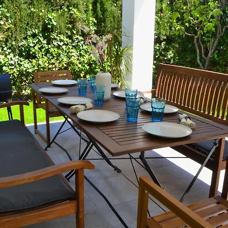 Gran Con Piscina Holiday home *